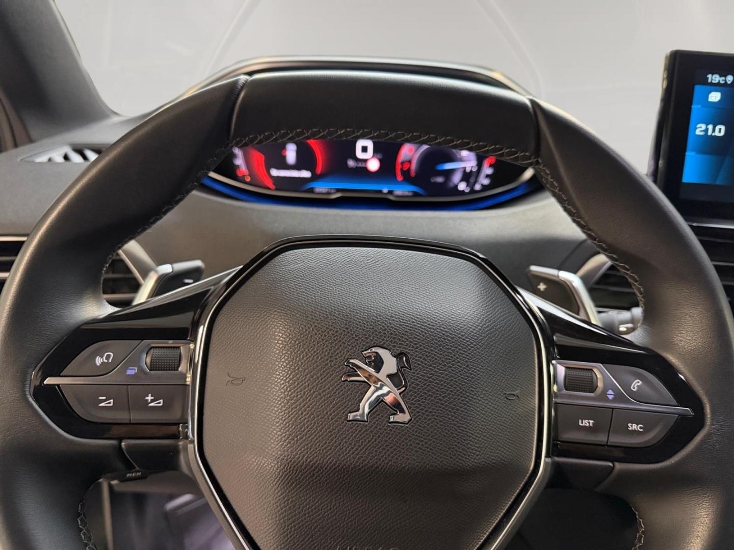 Peugeot 3008 Allure Pack 130 Automatik-EAT8 Navi Klima