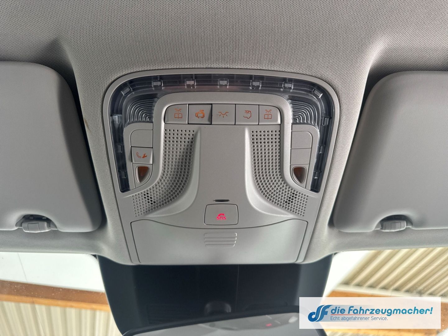 Fahrzeugabbildung Mercedes-Benz Vito Tourer 119 CDI 4x4 lang Navi LED Blendfrei