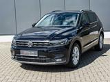 Volkswagen Tiguan 2.0 TSI DSG 4M Highline *AHK*STNDHZ* - gebrauchte SUVs in Gießen