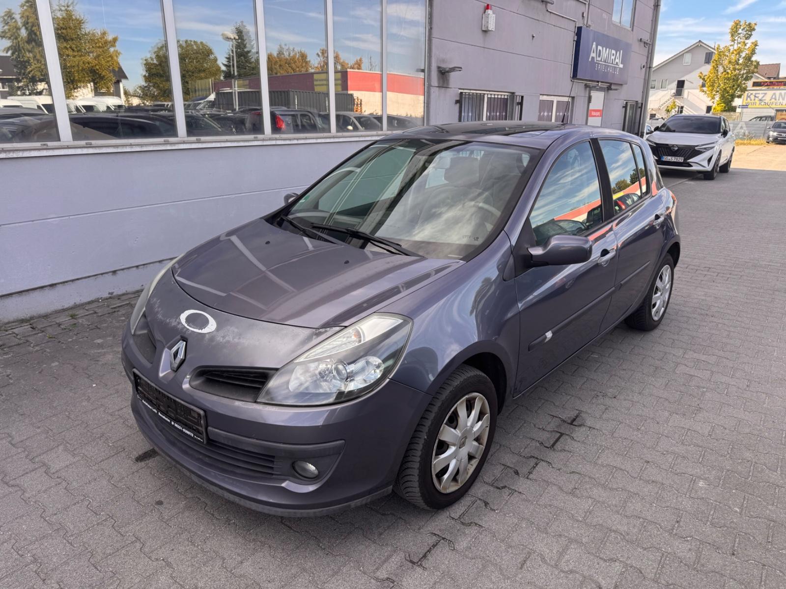 Renault Clio III Privilege 1.6 Klimaaut.-2xSD-Tüv:08/27