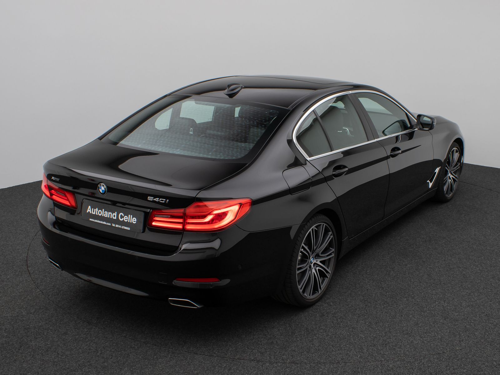 Fahrzeugabbildung BMW 540i xD Glasdach 360°HUD HiFi Stop&Go LED 20Zoll