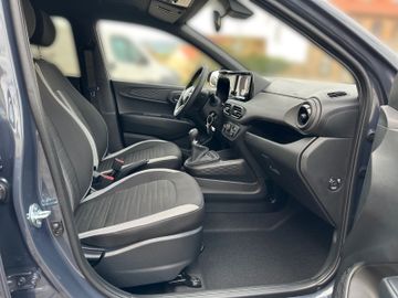Hyundai i10 1.0 CONNECT & GO - NAVI - SOFORT