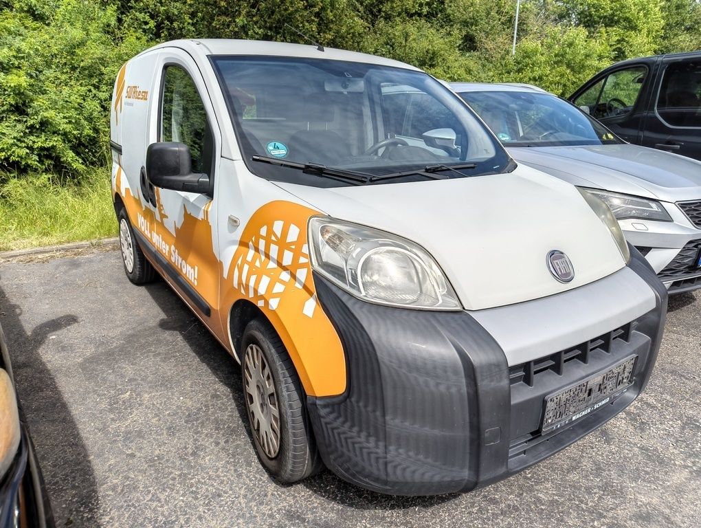 Fahrzeugabbildung Fiat Fiorino SX 1.3 Multijet Schiebetür *UNFALL*