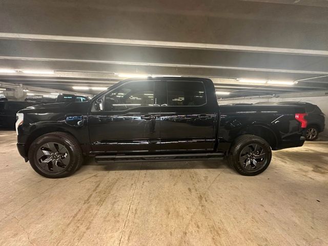 Ford F150 Lightning Lariat  gr. Batterie im Vorlauf