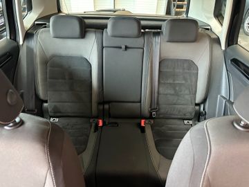 Volkswagen Golf *ACC*NAV*PDC*SitzHZ*2-ZONEN*ALCANTARA*AHK*