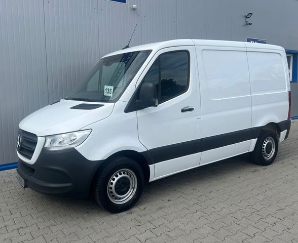 Mercedes-Benz Sprinter 211 KOMPAKT 6-GANG KLIMA 3-SITZER AHK