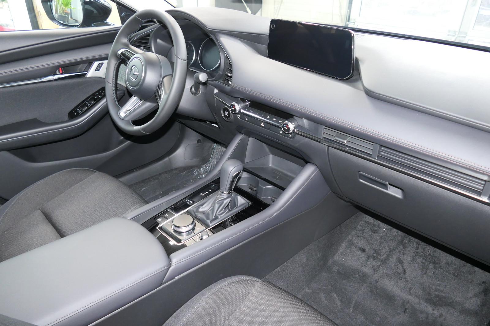 Mazda 3 e-SKYACTIV Exclusive Fastback >>2027<<
