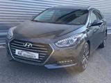 Hyundai i40 cw blue Premium - gebrauchte Hyundai i40 aus dem Jahr 2015