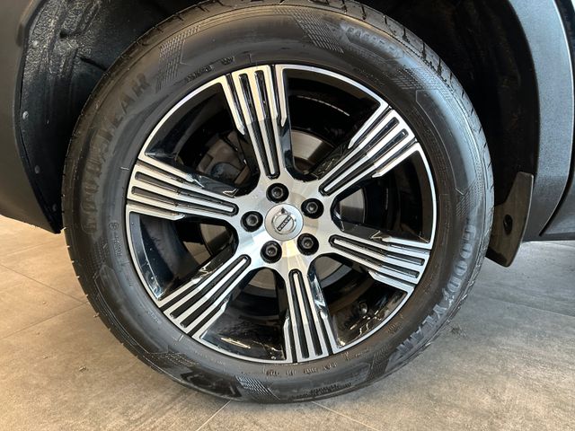 MYAUTOCENTER – Gebraucht- und Jahreswagen mit Werkstattservice in Pfaffenhofen Volvo XC 40 XC40 Inscription AWD *2. Hand*360°Kamera*