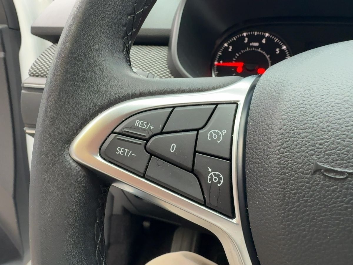 Fahrzeugabbildung Dacia Sandero Comfort TCe 90 Automatik EPH