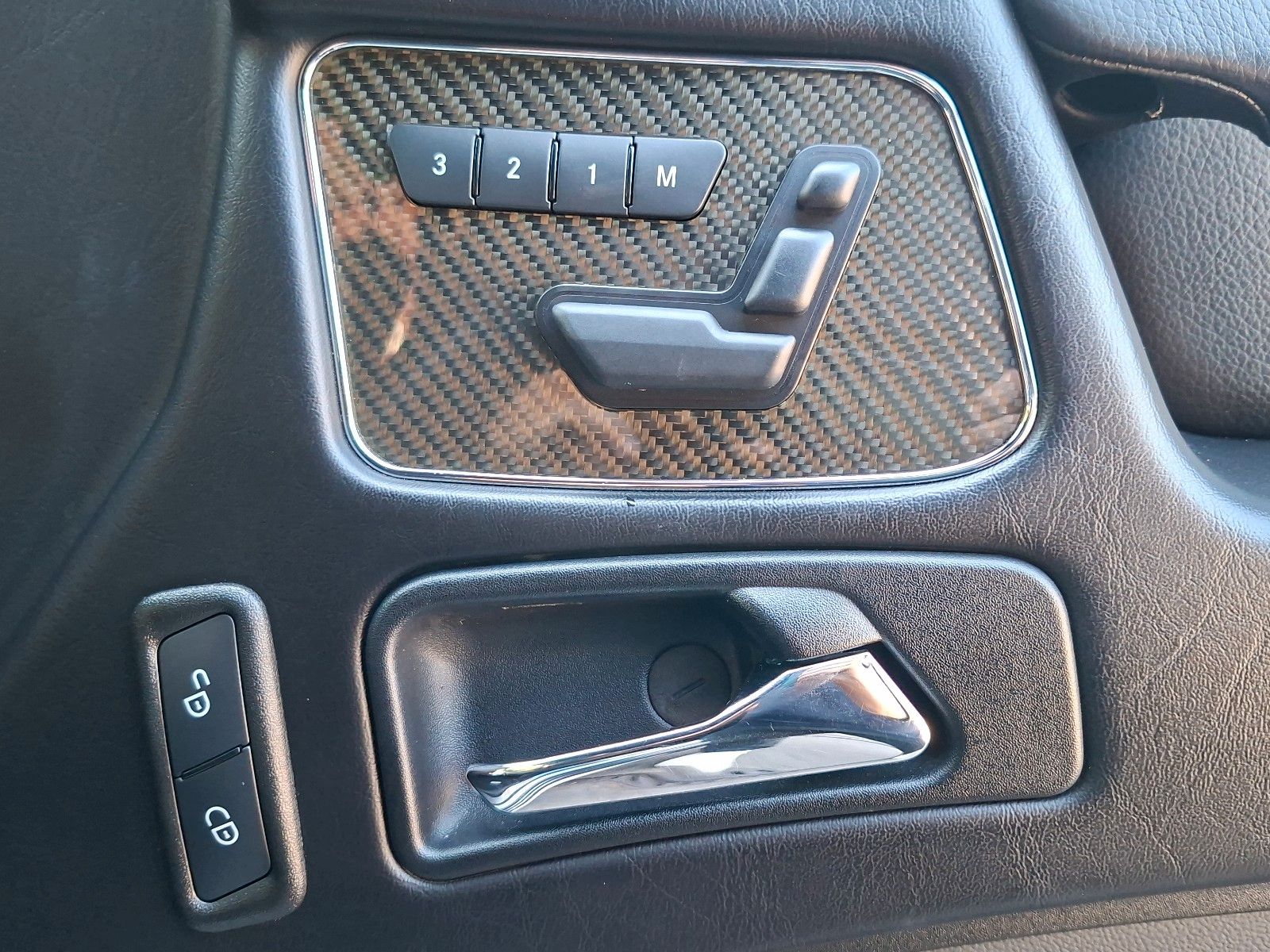 Fahrzeugabbildung Mercedes-Benz G350d AMG-Line* Night-Paket*AHK*H&K*SHZ**
