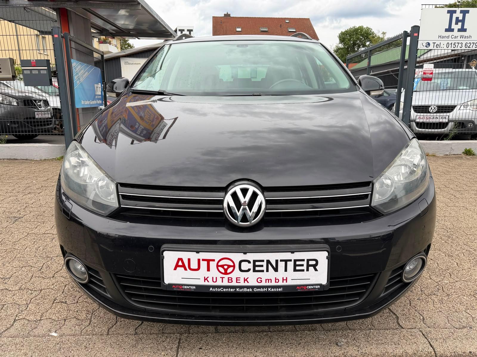 Volkswagen Golf 2009 — rear view