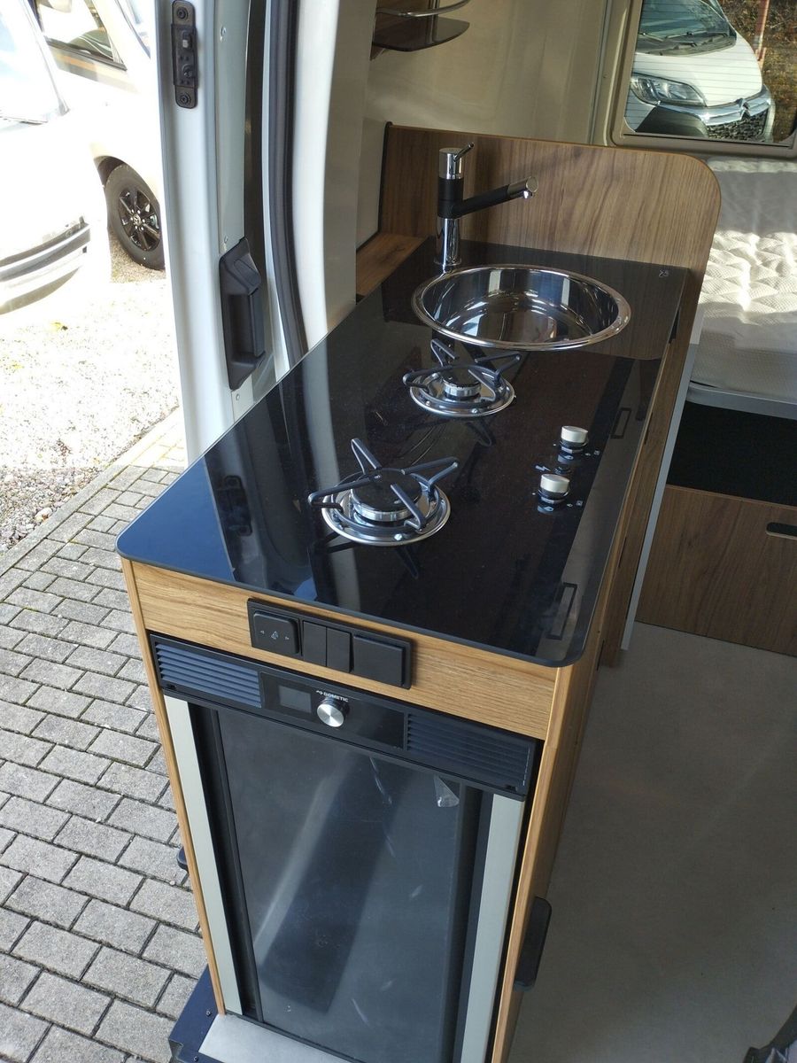 Fahrzeugabbildung Karmann Dexter 4x4 DE 560 AW Markise, Rückfahrkamera