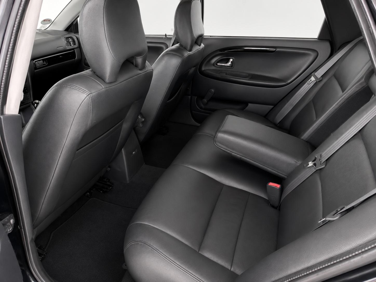 Volvo V40 2004 — photo 12
