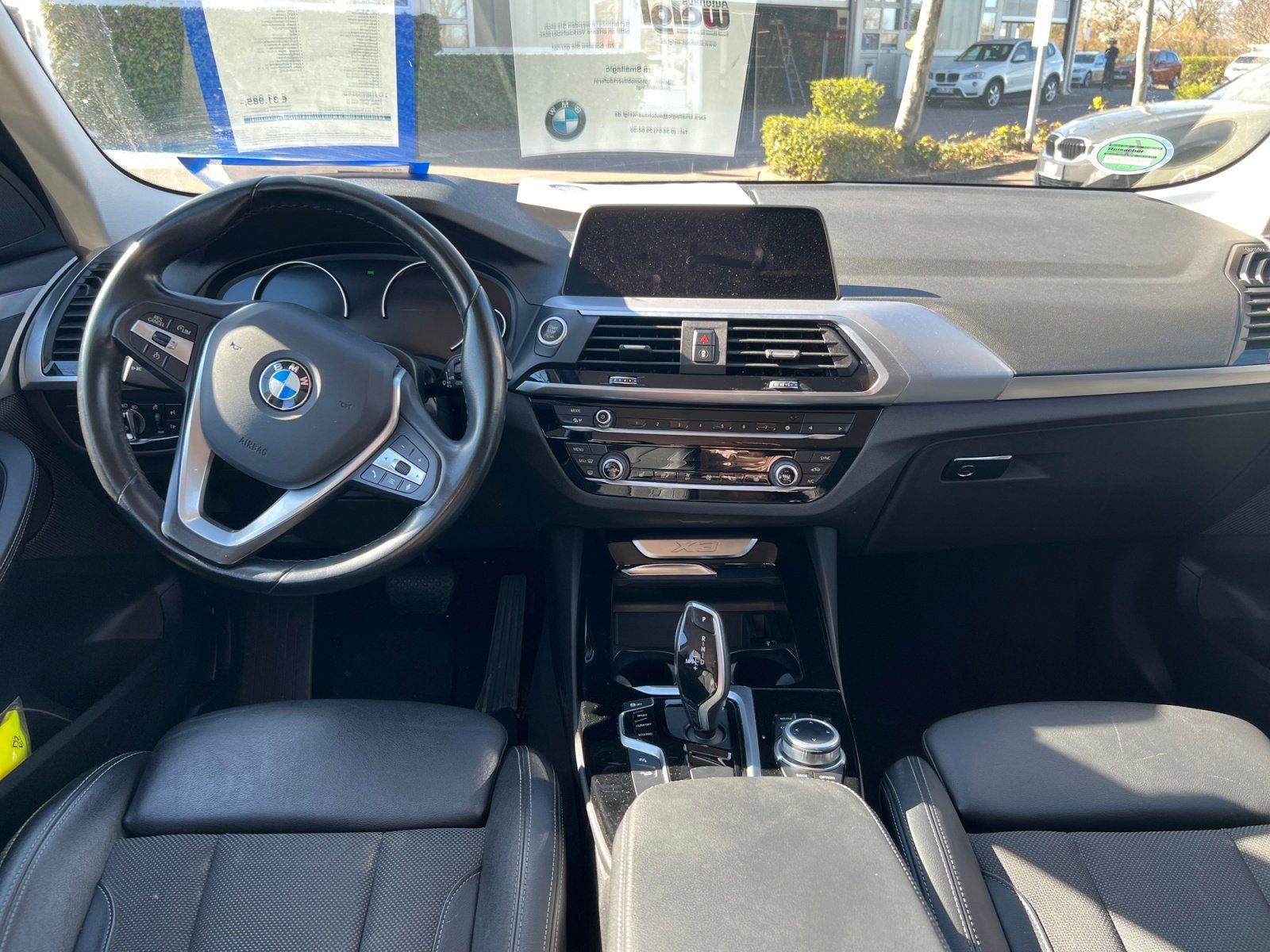 Fahrzeugabbildung BMW X3 20d Advantage +AHK+Parkassist+Sportsitze+HiFi