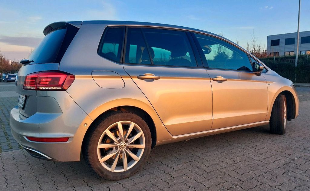 Image of Volkswagen Golf Sportsvan