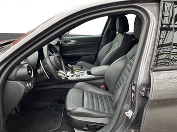 Alfa Romeo Giulia Veloce Q4 2,0 Turbo Navi+SHZ+RFK+Carplay