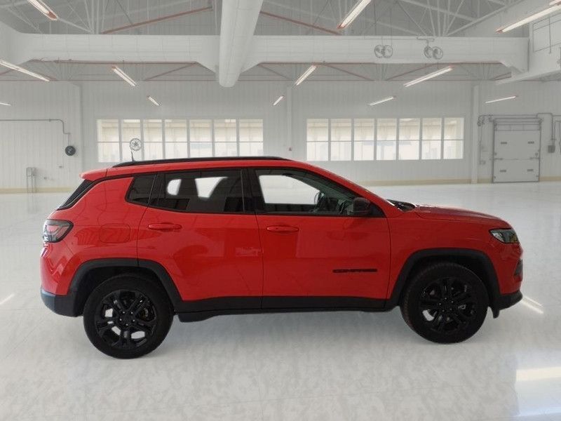 Jeep JEEP COMPASS 1.6 MJET II 96 KW NIGHT EAGLE SUV imagem 3