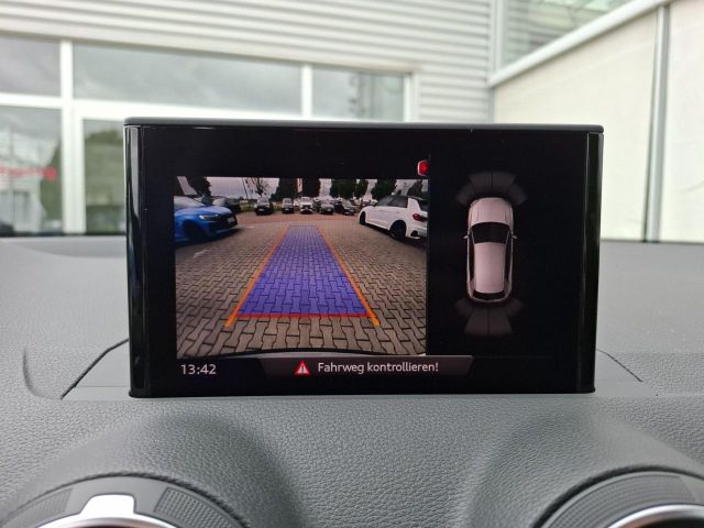 Q2 35 TFSI ADVANCED CAM+SHZ+LED