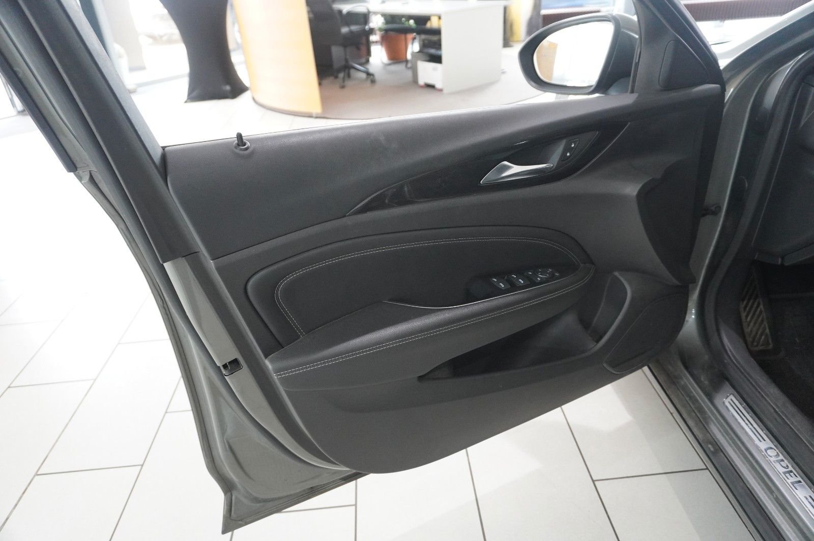 Fahrzeugabbildung Opel Insignia B GS 2.0D DYNAMIC NAVI/LED/KAMERA/AHK