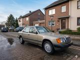 Mercedes-Benz Mercedes 1987| Oldtimer mit Gutachten| H Kennz. - Mercedes-Benz 260 mit Benzin-Antrieb