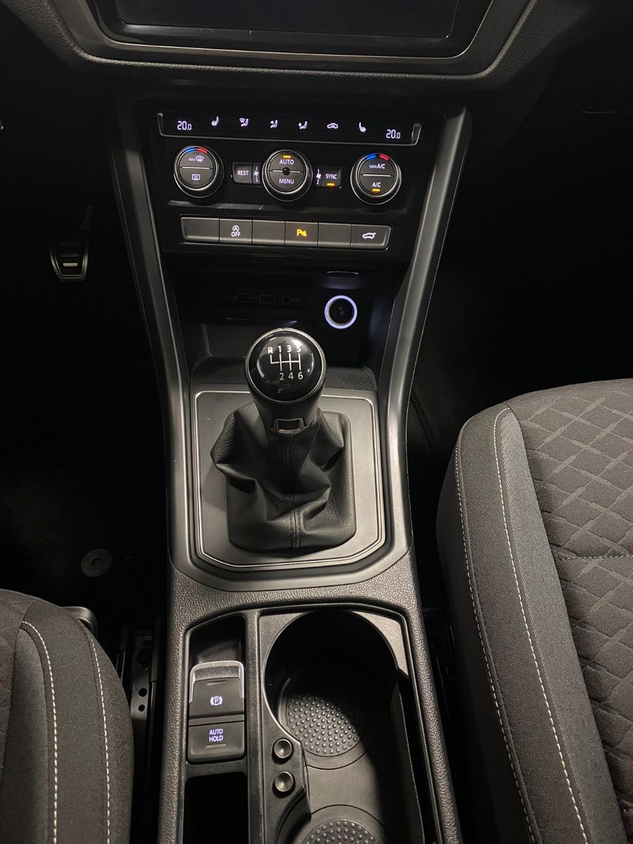 Fahrzeugabbildung Volkswagen Touran 1.5 TSI JOIN+NAVI+AHK schwenk+KAMERA+ACC+