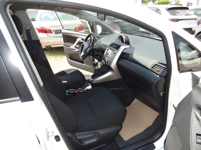 Fahrzeugabbildung Toyota Verso Travel/Kamera/Navi/131PS/95.500km/
