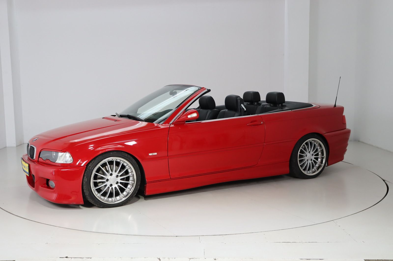Fahrzeugabbildung BMW 323 Ci Cabrio Sitzhzg. * Leder * Klimaautom.