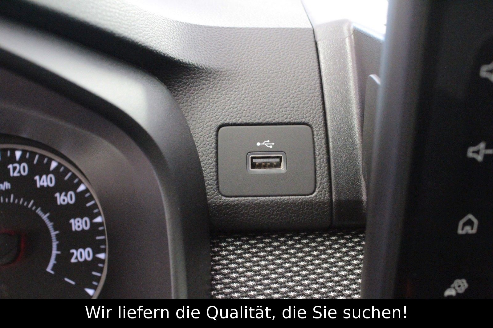 Fahrzeugabbildung Dacia Sandero Journey+ ECO-G 100 *Navi*Sitzhz*LPG