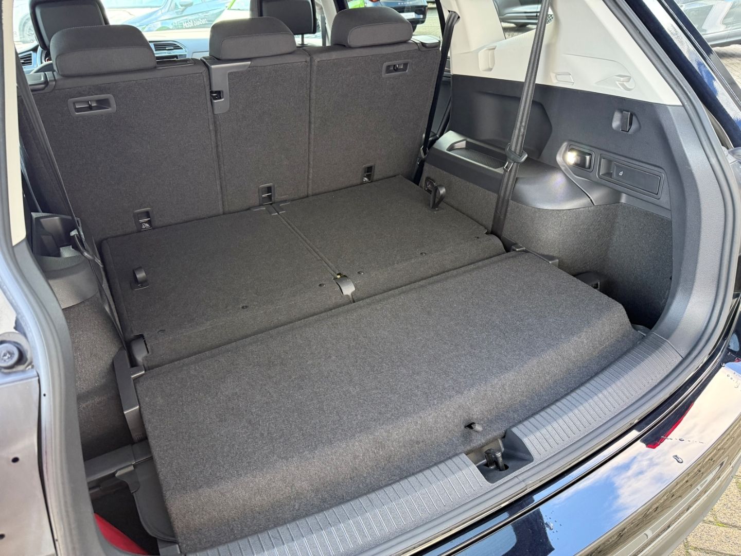 VW Tiguan Allspace 4Motion 2.0 TDI AHK-klappbar Nav - Image 29