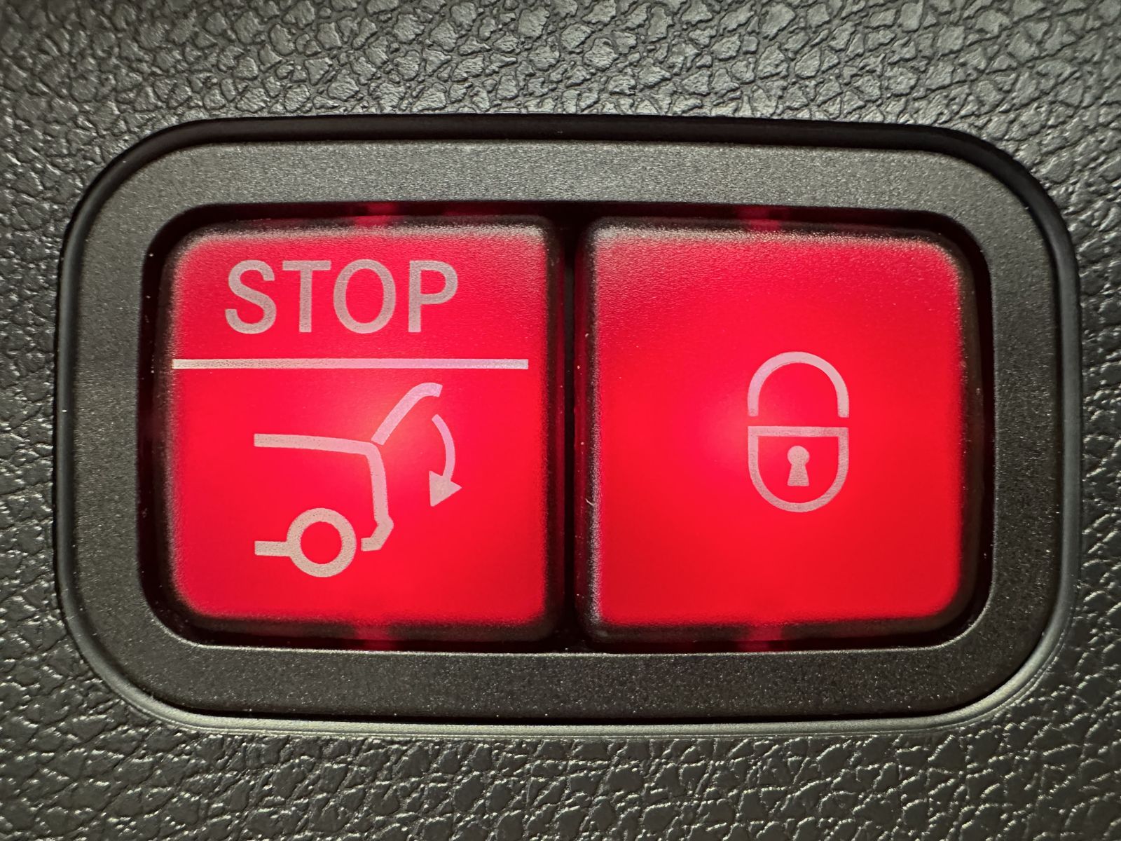 Fahrzeugabbildung Mercedes-Benz E 300de 4Matic AMG-Line NAV+LED+PANO+AHK+HEAD-UP