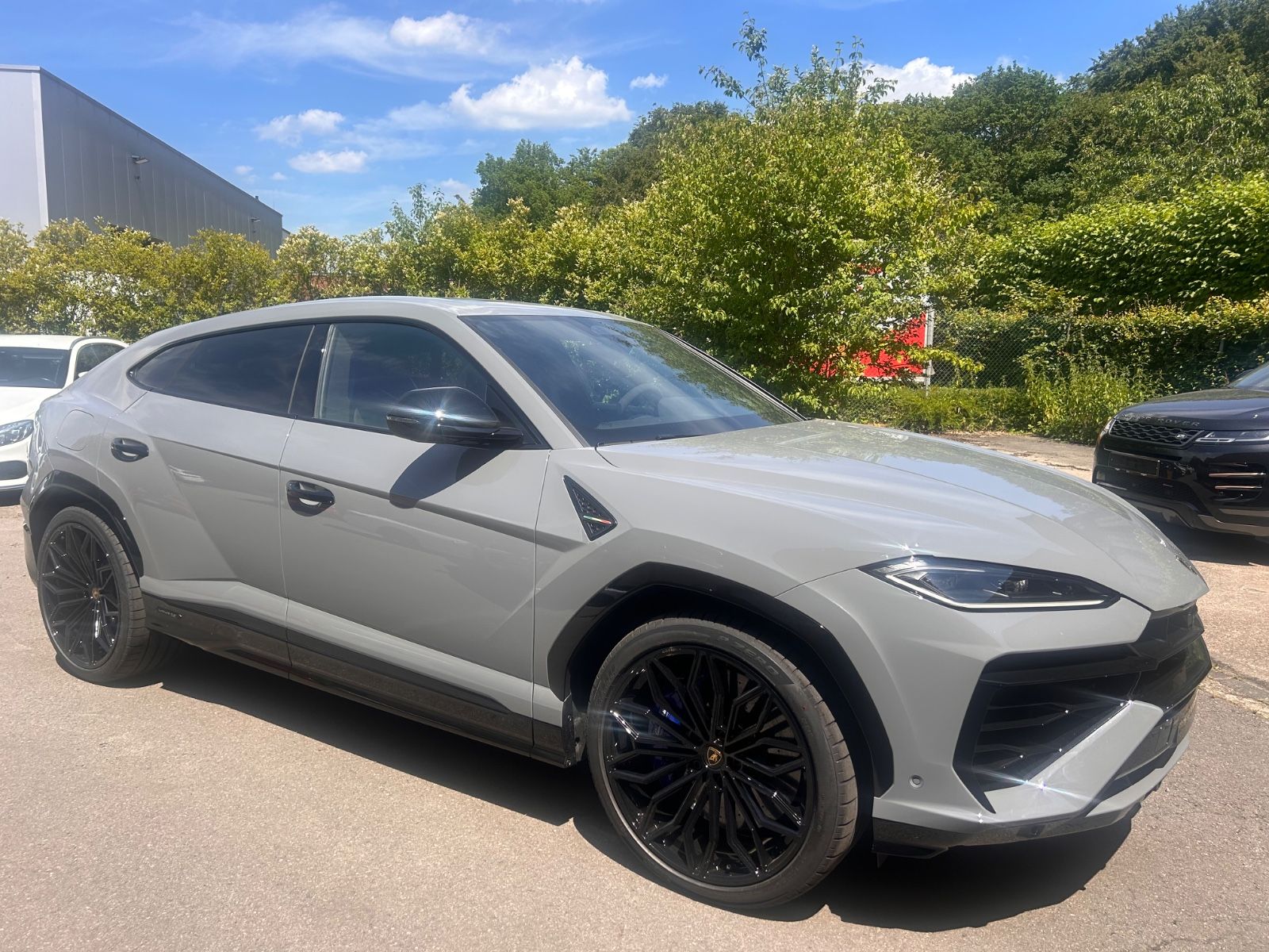 Lamborghini Urus 4.0 V8 PHEV SE/MY26/CARBON/DVD/GRiGIO CHINA