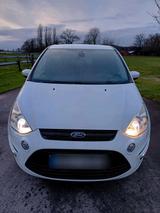 Ford S-Max, geräumiges Familienauto - : Van, Familienauto