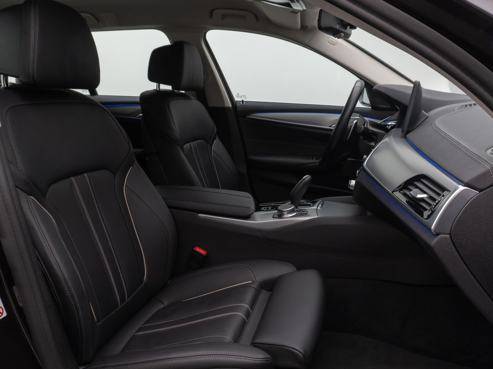 Fahrzeugabbildung BMW 530d xD Luxury Line Kamera HUD DAB H/K Laser AHK