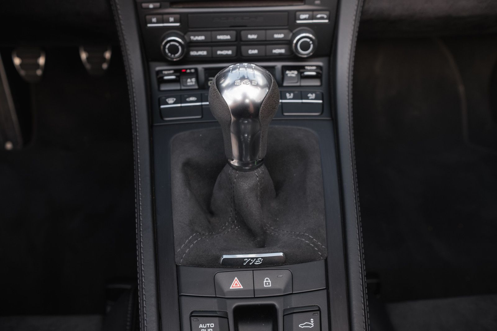 Fahrzeugabbildung Porsche Boxster 718 Spyder-BOSE -Sound-Approved-1. Hand