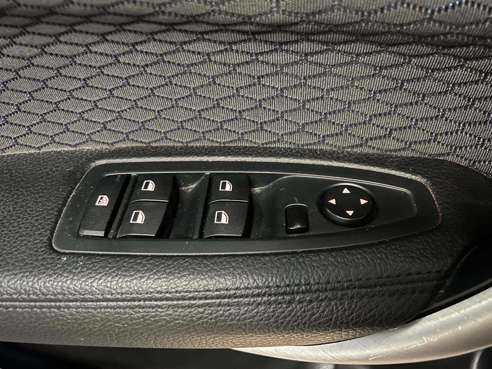 Fahrzeugabbildung BMW 120 i M Sport Paket *NAVI *SITZHEIZUNG