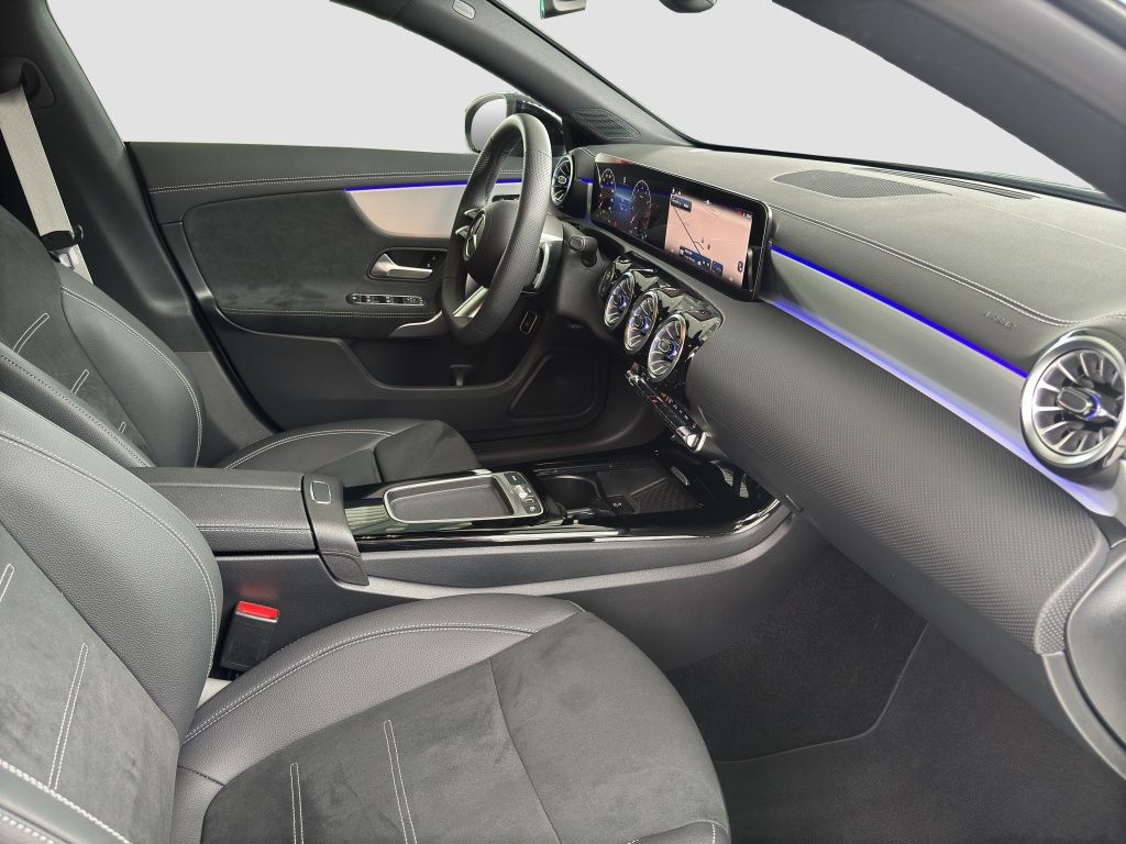 Fahrzeugabbildung Mercedes-Benz CLA 200 Shooting Brake AMG*Night*DISTR.*PDC*RFK