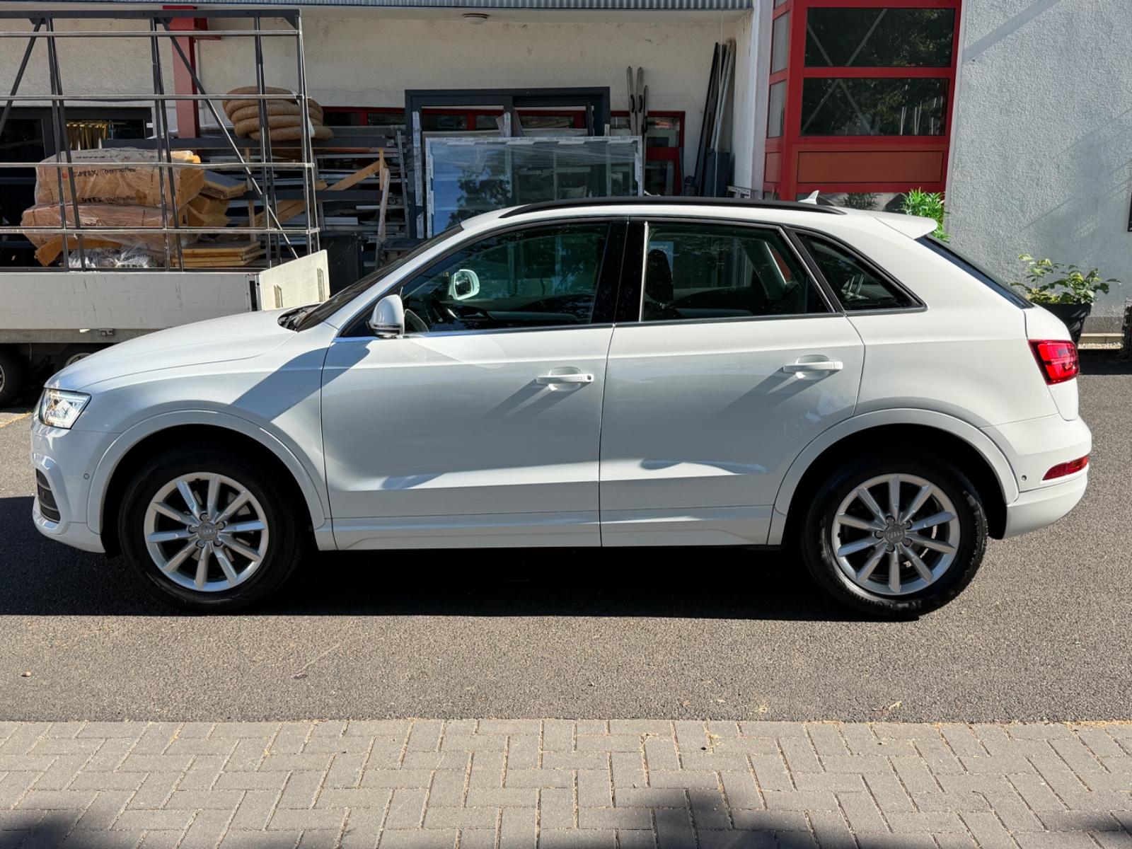 Audi Q3 sport~MMI~EU6