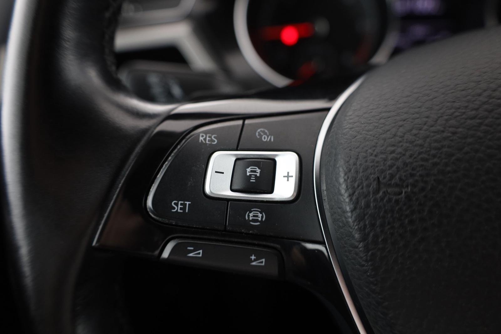 Volkswagen Touran 2.0 TDI DSG Comfortline LED Navi PDC AHK, миниатюра 17