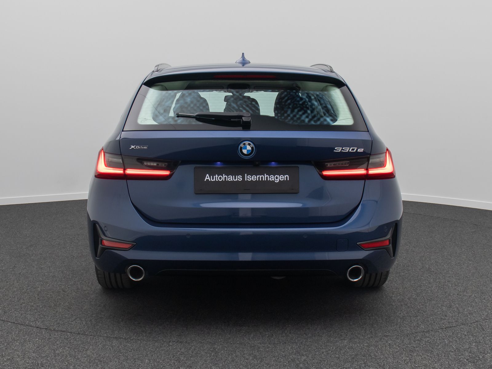 Fahrzeugabbildung BMW 330e xD Sport Line ACC Kamera DAB AHK Panorama