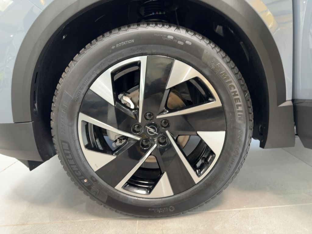 Fahrzeugabbildung Opel Grandland GS, Allwetter, 360 Grad Kamera, SHZ, L