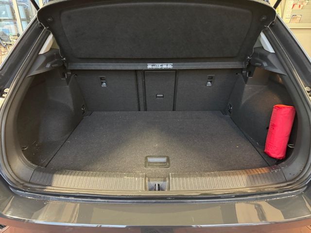 T-Roc Active 2.0 TDI DSG Navi Climatronic Sitzhe