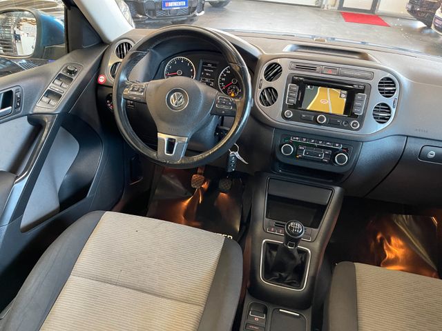 Volkswagen Tiguan  *1.HAND*PANO*BI-XENON*SHZ*TEMP*NAVI*