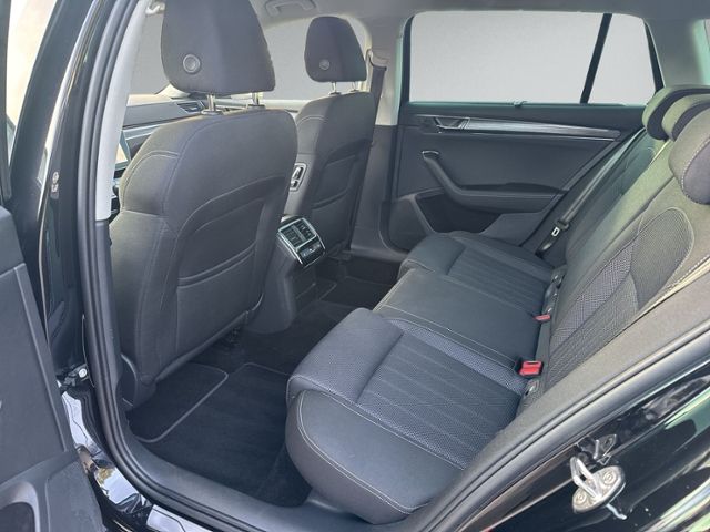 Superb Combi 2.0 TDI DSG STYLE AHK+NAVI+LED+ACC+