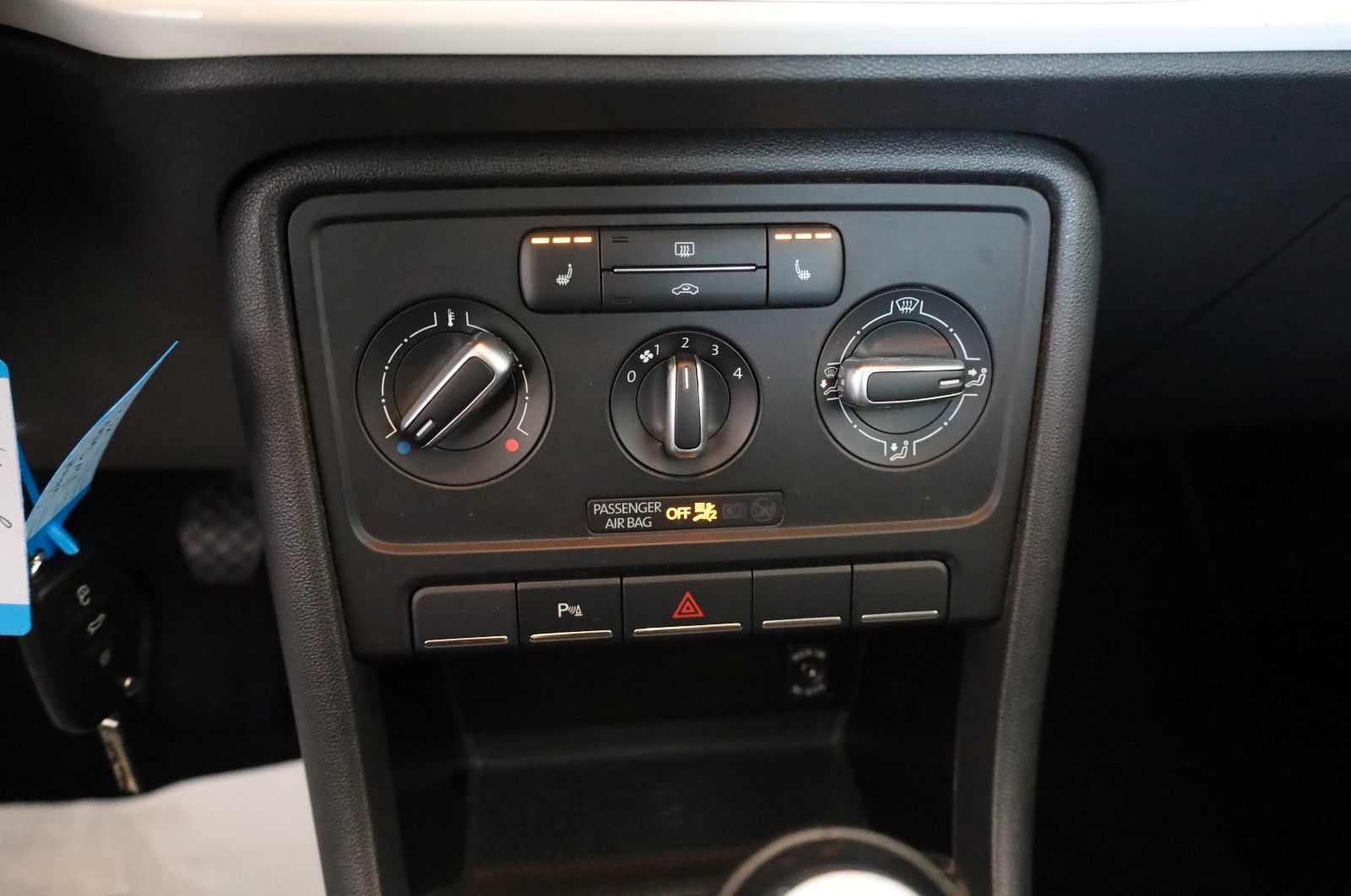 Fahrzeugabbildung Volkswagen Beetle Lim. Design SH,PDC,Panorama,SR 20"+WR