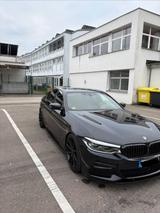 BMW 540i xDrive M-Paket  - schwarze BMW 540