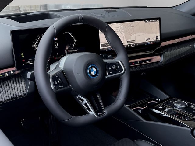 Foto Nummer 7: BMW 550e xDrive