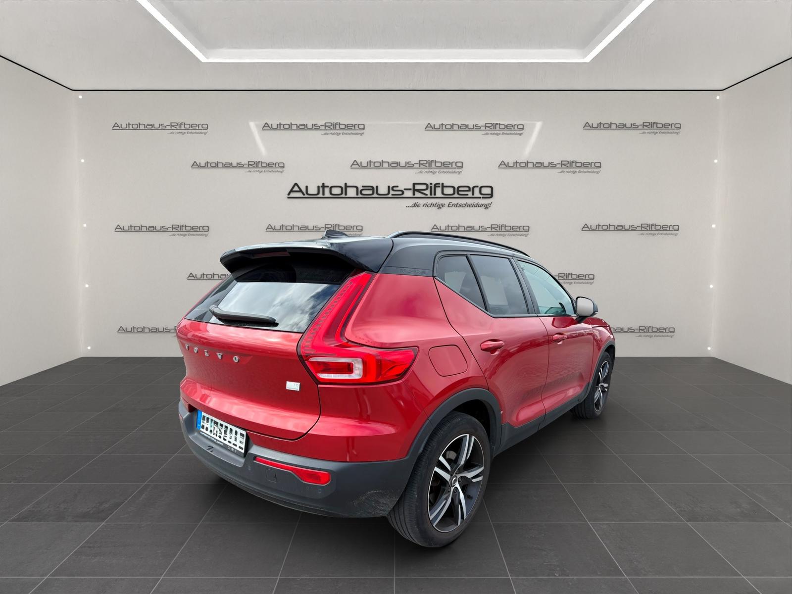 Volvo XC40 R Design Recharge Plug-In Hybird 2WD/AHK