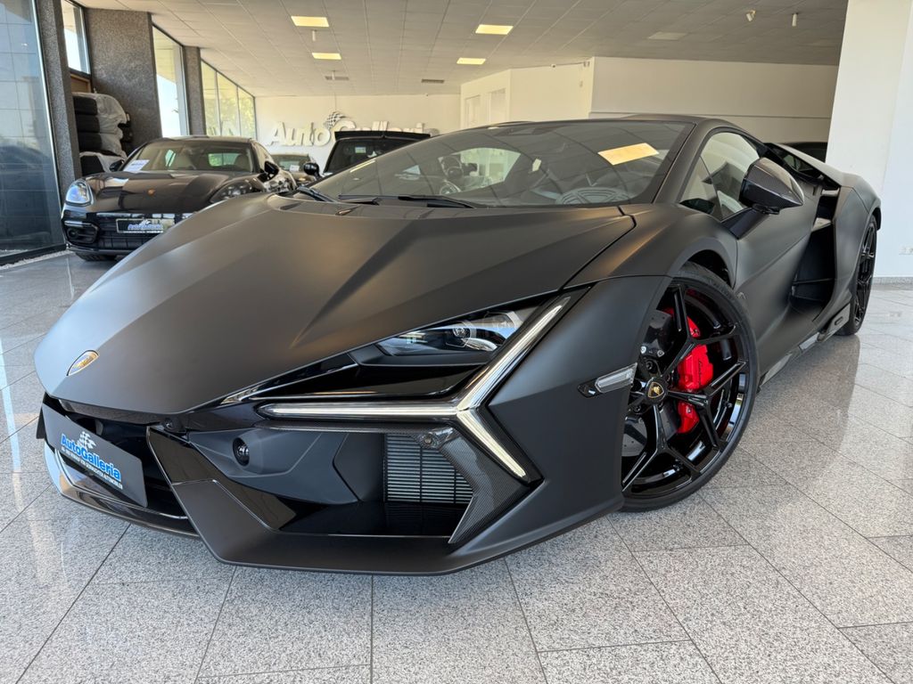 Image of Lamborghini Revuelto