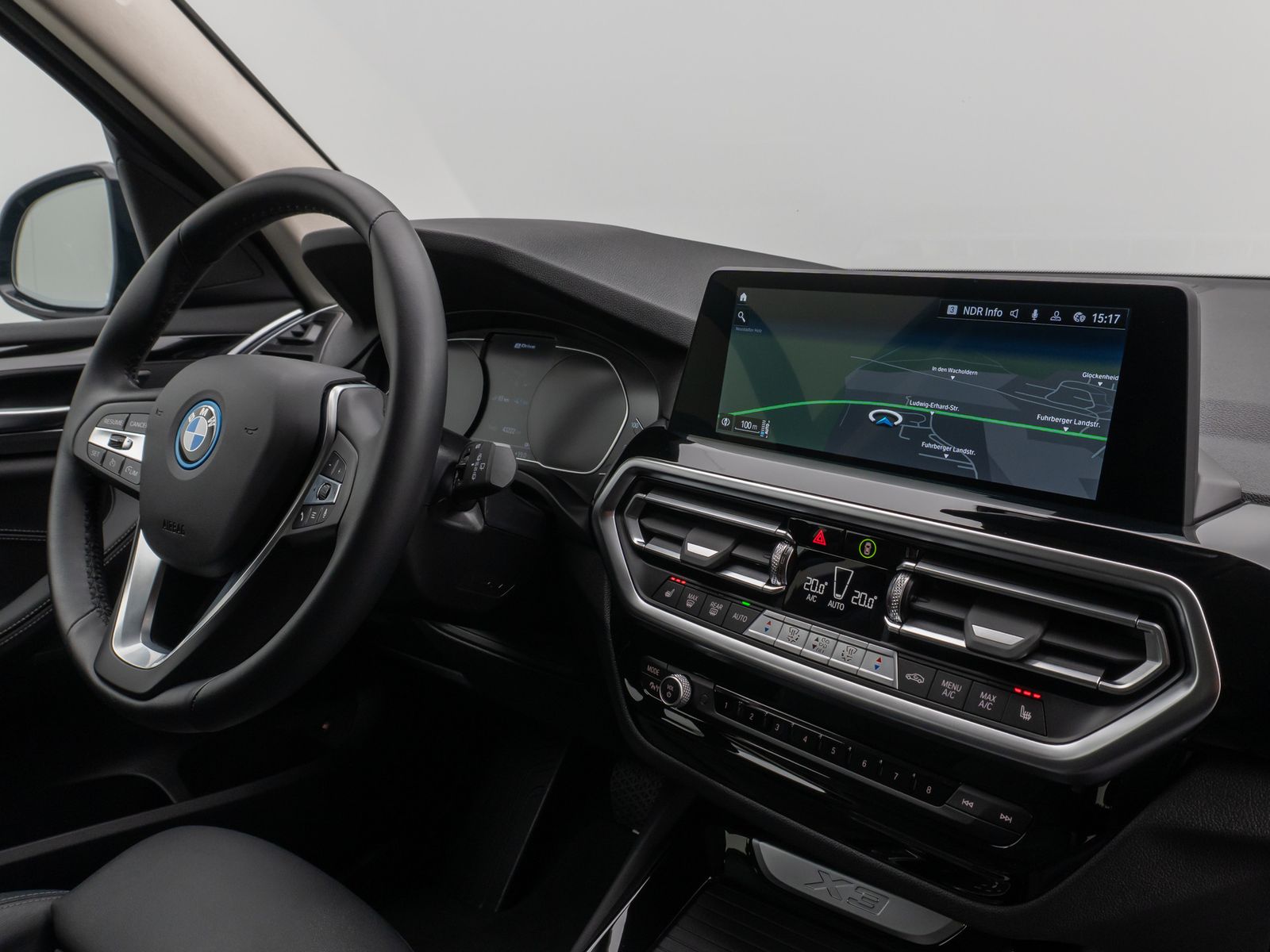 Fahrzeugabbildung BMW X3 xD30e Kamera HUD DAB HiFi AHK Sport 19Zoll